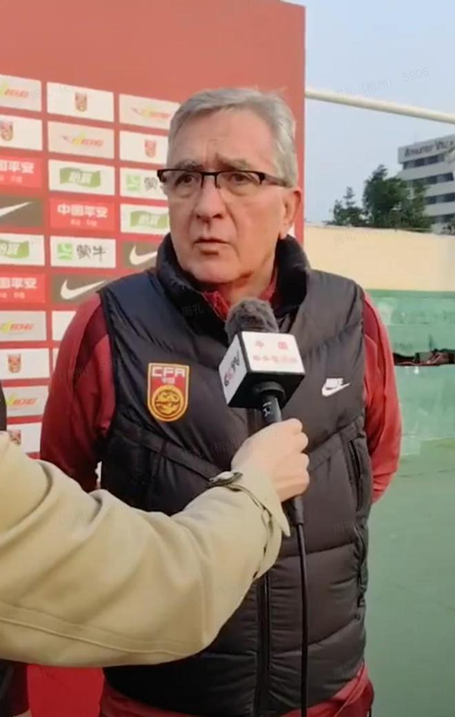 包含摩洛哥瓦赫达冲击季军，年轻球员表现亮眼的词条