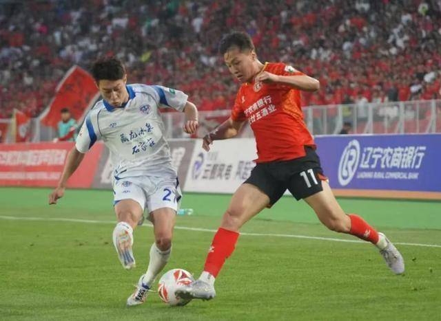 中甲悲喜夜！重庆00后小将戴帽逆袭，重庆3连胜，辽宁14轮不败
