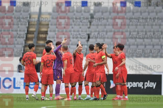 东亚杯-黄政宇首球国足两中门框1-0中国香港获季军的简单介绍