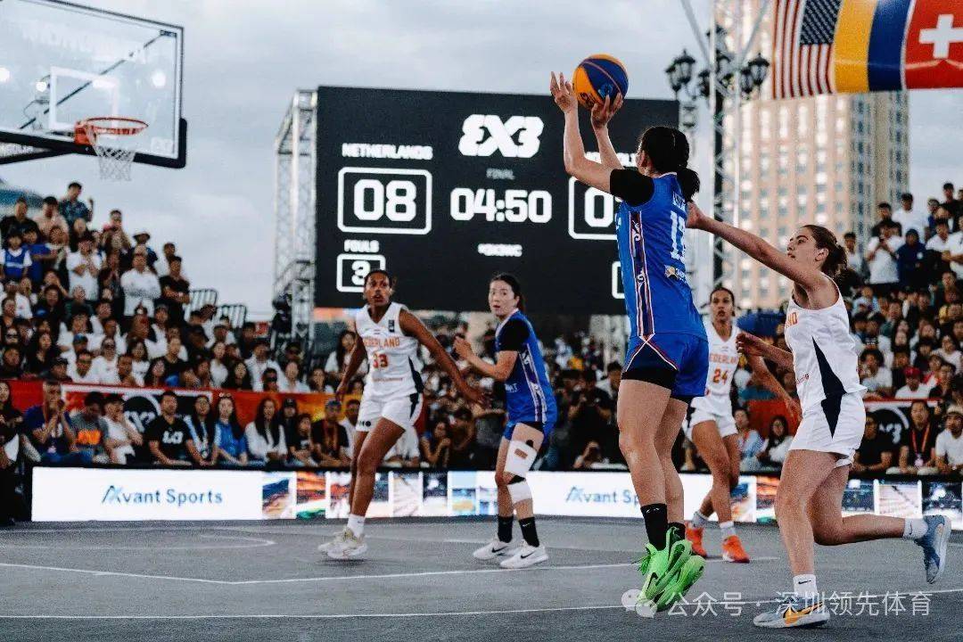 FIBA分享三篮世界杯精彩瞬间：裁判兼职动作指导的简单介绍
