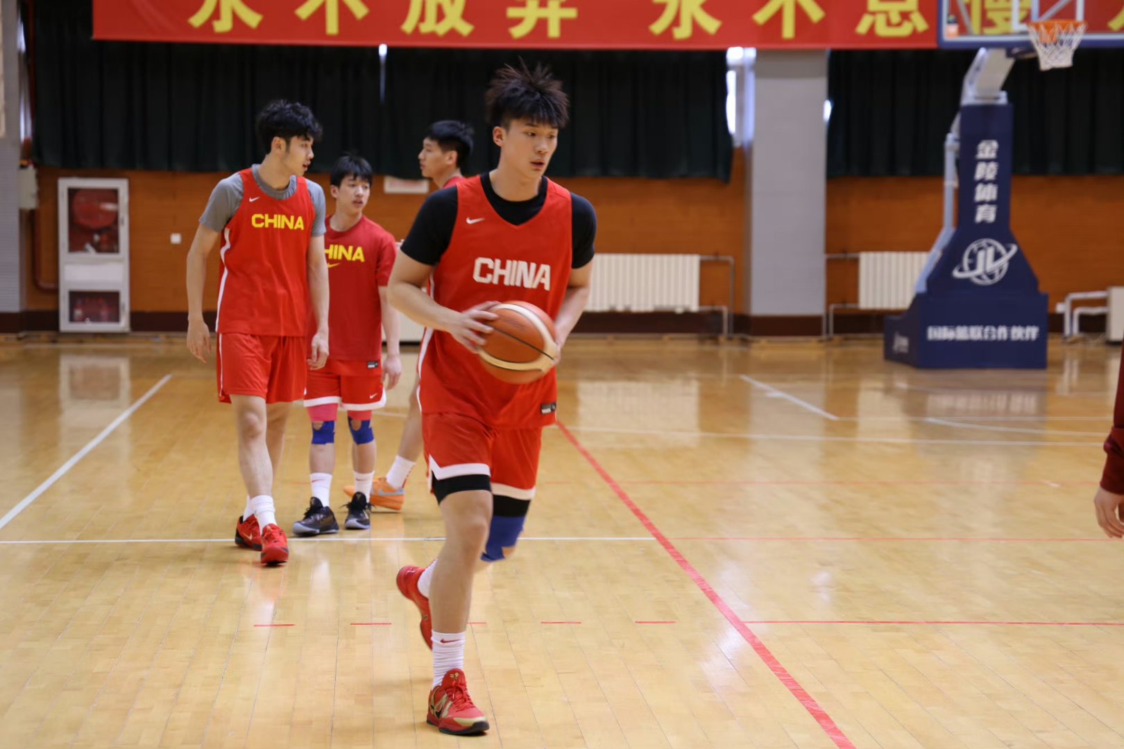 爱奇艺体育登录入口-U19男篮世界杯排位赛-郇斯楠16+9+4中国不敌法国的简单介绍