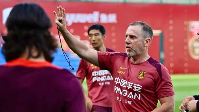 包含谁将率队出战东亚杯？尚在流程之中未有定论！的词条