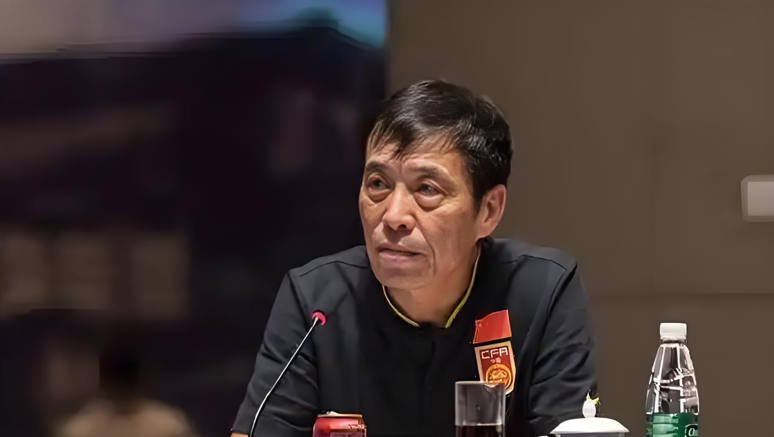 关于足坛反腐涉案高层:陈戌源无期李铁被判20年的信息