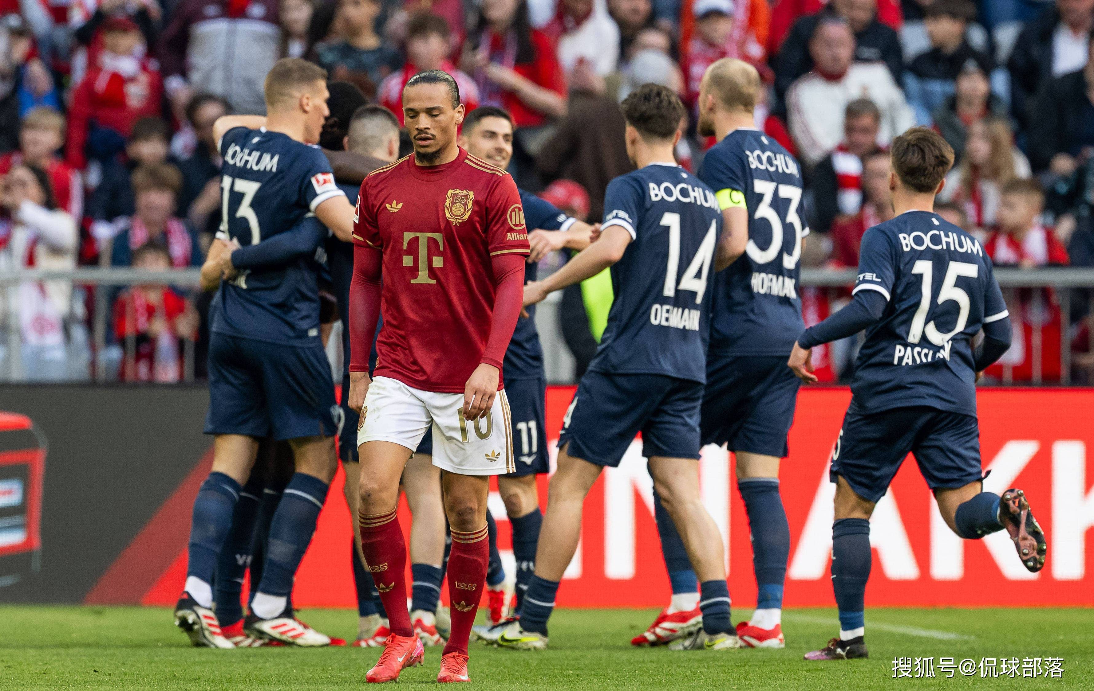 包含2-2！1-0！欧冠乱了，英超两队翻车，热刺艰难绝平，利物浦爆冷！的词条